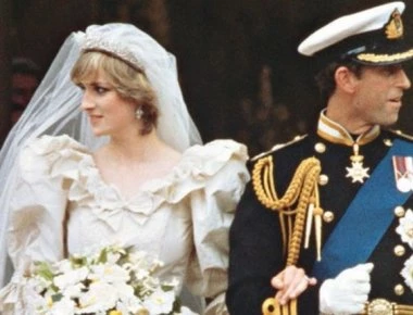 Βιβλίο «βόμβα» για την βασιλική οικογένεια - Ο Κάρολος ήθελε να ακυρώσει τον γάμο με την Νταϊάνα (βίντεο)